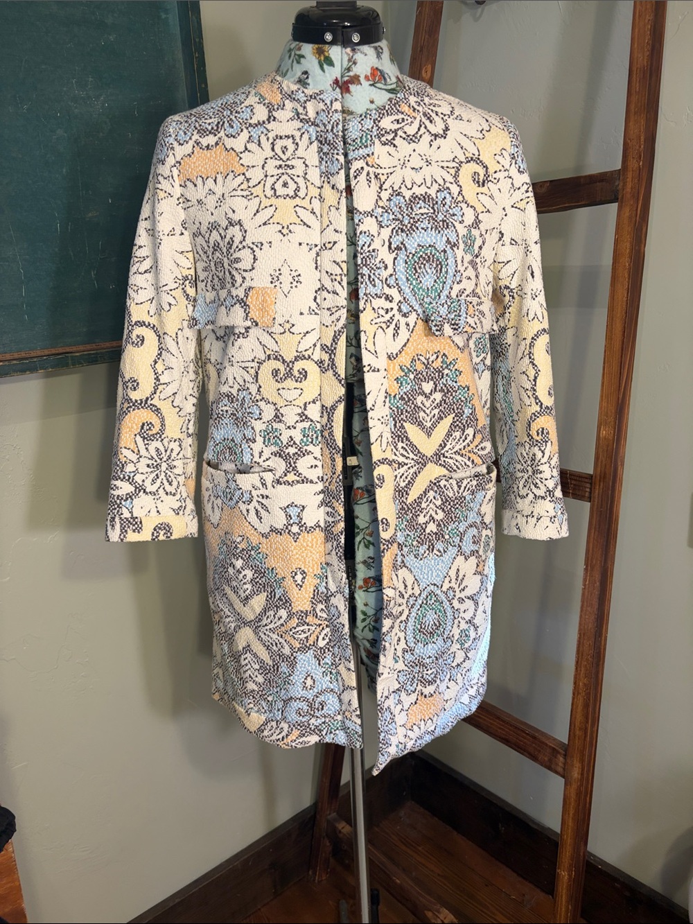 Zara Floral Lightweight Robe Jacket - Cream, Blue & Tan